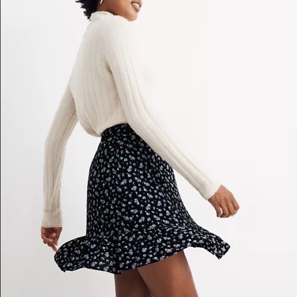 Madewell Ruffle-Wrap Mini Skirt in Baby’s Breath (00) - Picture 3 of 7